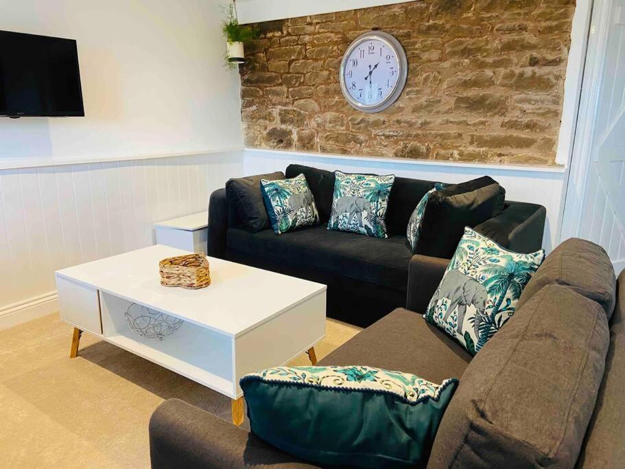 The Mill Stylish Rural Apartment With Beautiful Views Welsh Newton Common Экстерьер фото