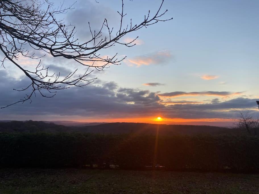 The Mill Stylish Rural Apartment With Beautiful Views Welsh Newton Common Экстерьер фото