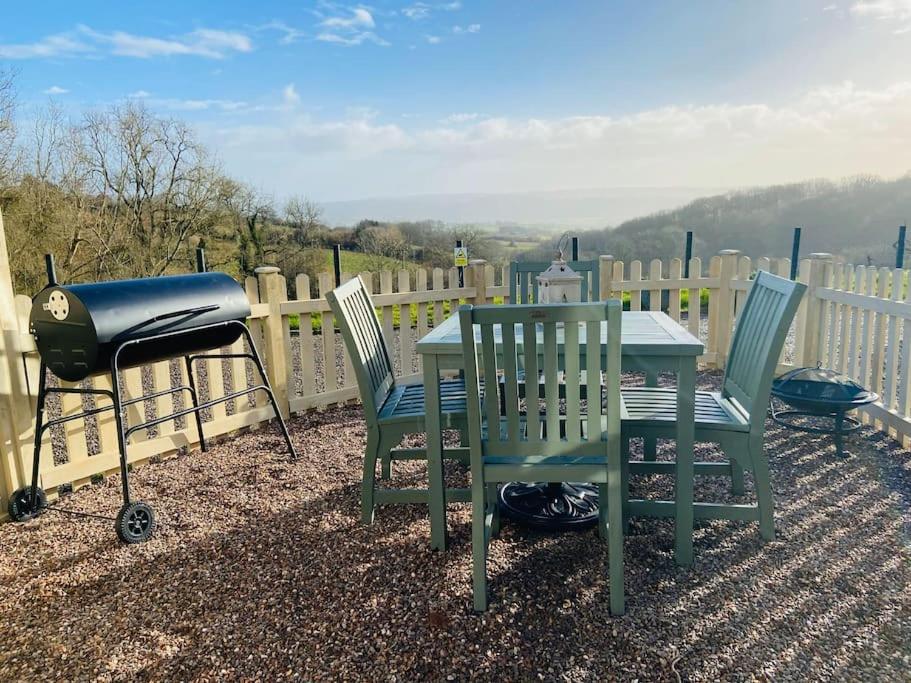 The Mill Stylish Rural Apartment With Beautiful Views Welsh Newton Common Экстерьер фото